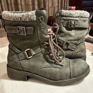Rocket Dog Gray Combat Boots-Size 10 EUC Moto Sweater-Top Buckles Lace-up Chunky